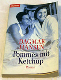 Pommes mit Ketchup