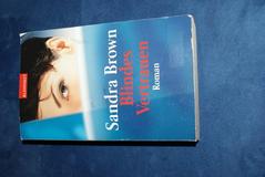 Blindes Vertrauen von Sandra Brown  (2004 Taschenbuch)